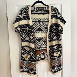 Short sleeve open cardigan, beige with navy and burnt orange print, size small